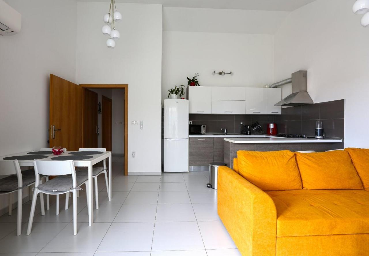 Апартаменты Apartman M&A Пула Экстерьер фото